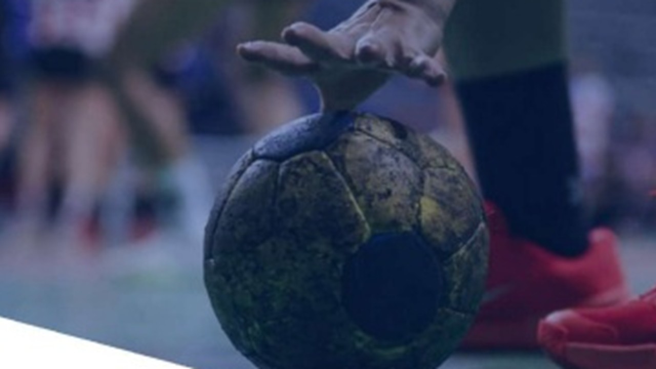 Imagem destaque da publicação - Teoria e prática do ensino e aperfeiçoamento no handebol